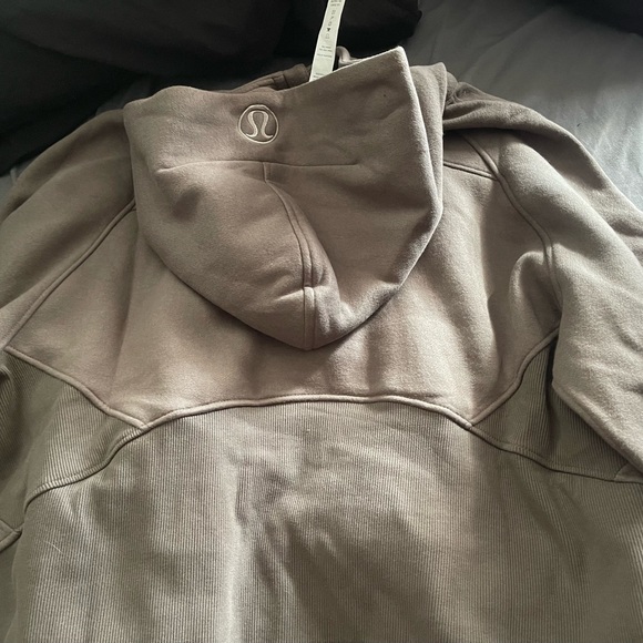 Lululemon scuba size 10 - Picture 4 of 5